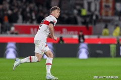 六哥赛事前瞻：德甲三场连轴转！莱茵德比+保级混战+欧冠区卡位，谁哭谁笑？